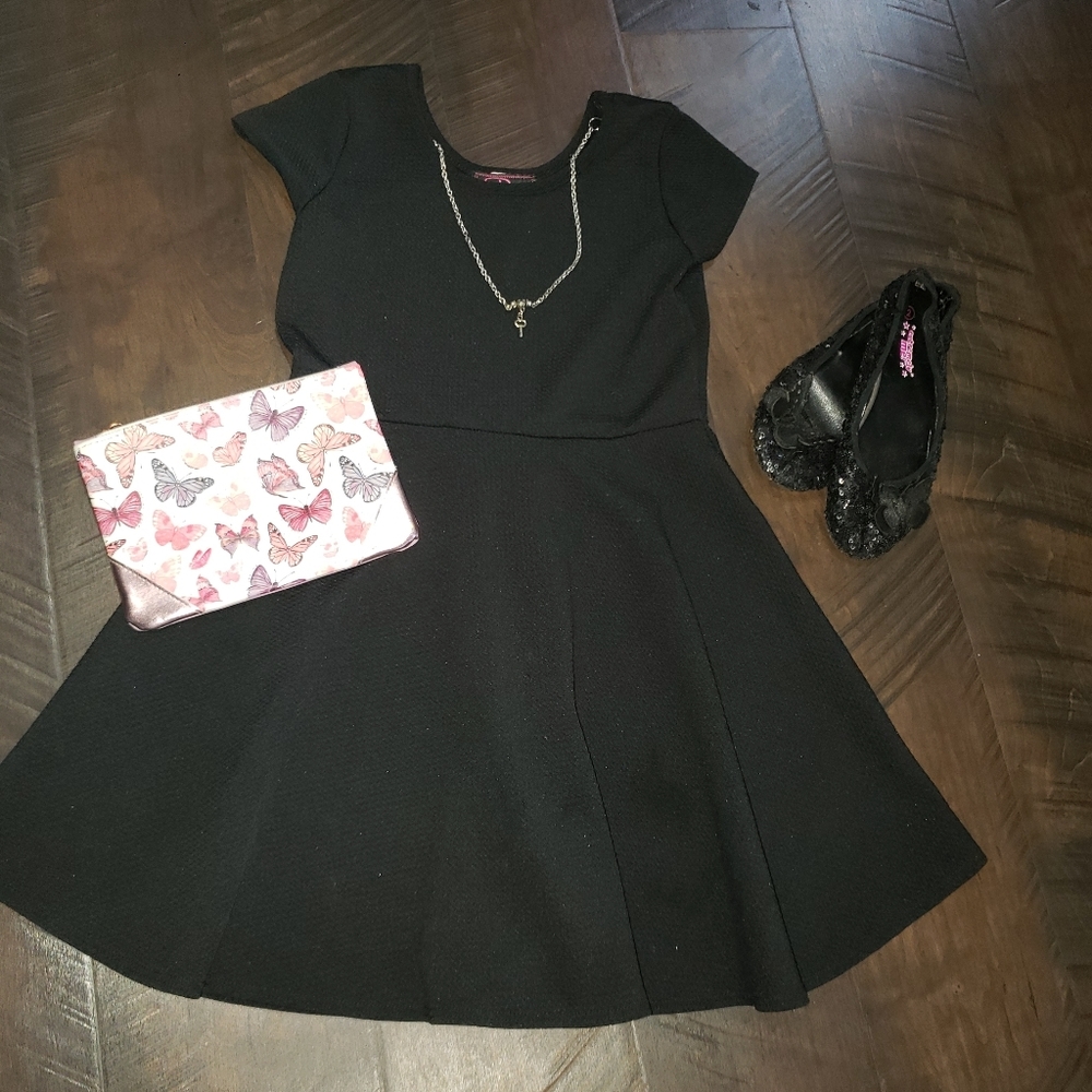 Girls little black dress 6/7 and shoes size 2
